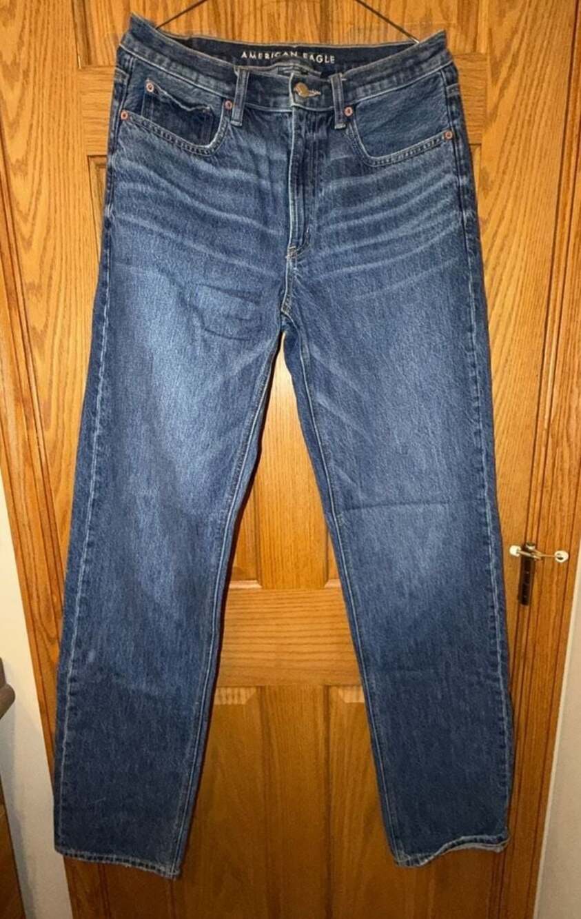 American Eagle Women's Comfort Stretch Waistband Straight Leg Jeans Size 4 Long